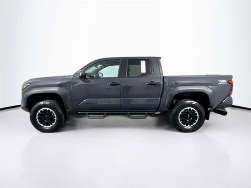 Certified 2024 Toyota Tacoma TRD Off-Road AWD/4WD image 13