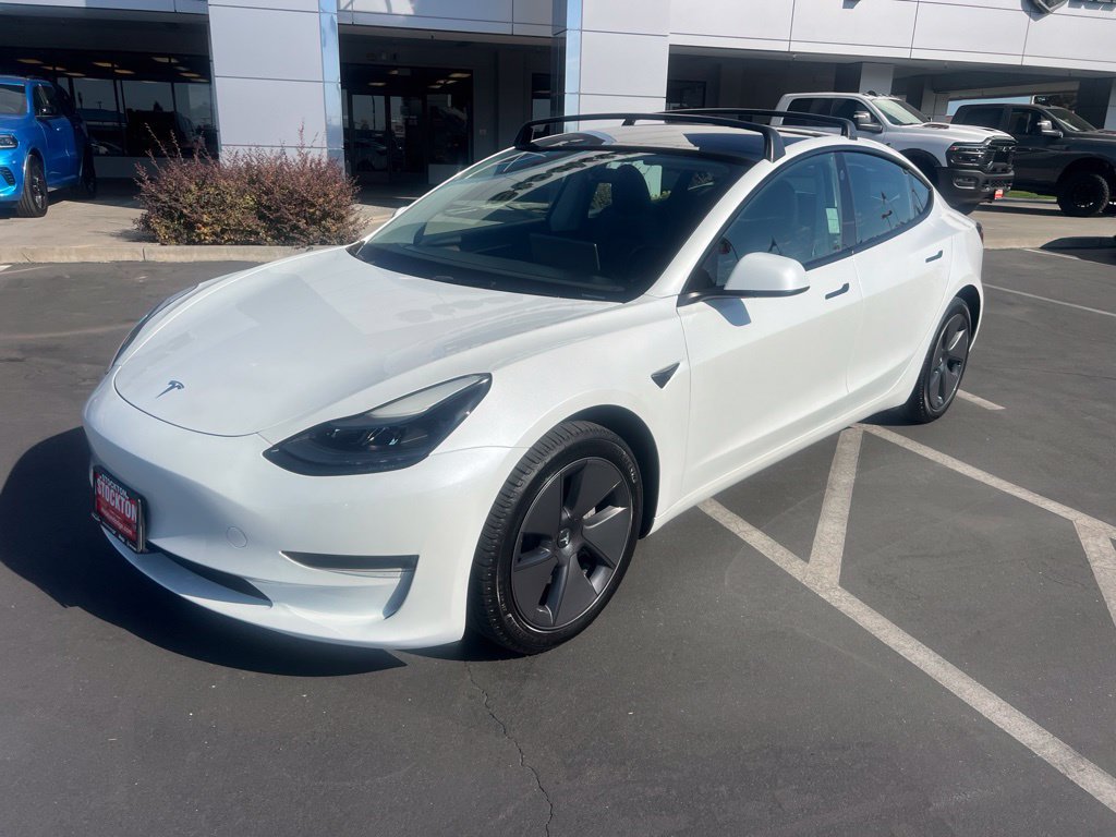Used 2023 Tesla Model 3 Standard Range RWD image 4