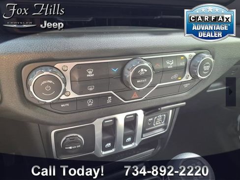 Used 2025 Jeep Wrangler Sport AWD/4WD image 20