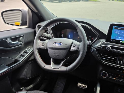 Used 2023 Ford Escape ST-Line AWD/4WD image 17