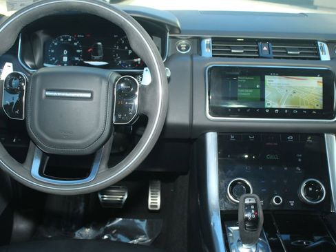 Used 2022 Land Rover Range Rover Sport HST image 4
