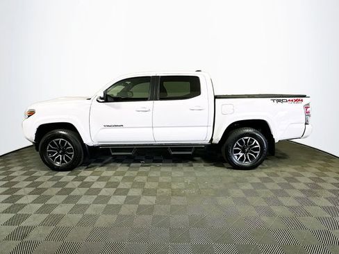 Certified 2022 Toyota Tacoma TRD Sport image 5