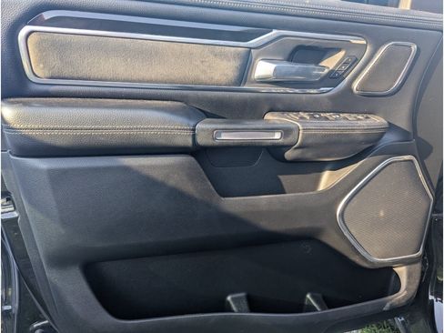Used 2019 RAM 1500 Laramie RWD image 10
