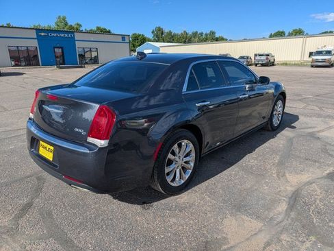 Used 2016 Chrysler 300 C AWD/4WD image 8