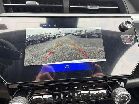 New 2027 Chevrolet Bolt LT w/ Comfort Package image 24