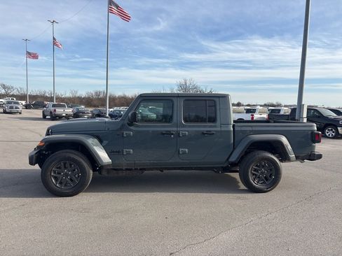 New 2026 Jeep Gladiator Sport image 6