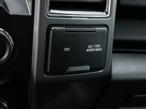 Used 2019 Ford F150 XLT w/ Equipment Group 302A Luxury AWD/4WD image 33