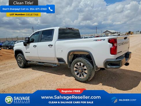 Used 2022 Chevrolet Silverado 2500 Custom w/ Custom Value Package AWD/4WD image 3