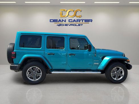 Used 2019 Jeep Wrangler Unlimited Sahara AWD/4WD image 6