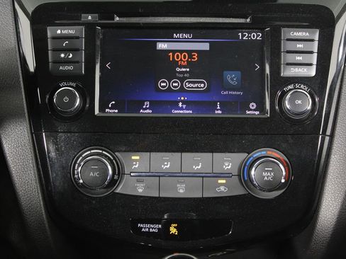 Used 2020 Nissan Rogue Sport S image 8