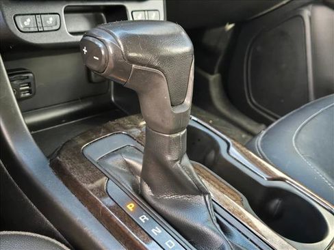 Used 2019 GMC Canyon SLT w/ Driver Alert Package image 19