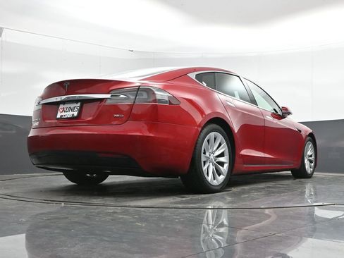 Used 2017 Tesla Model S AWD image 45
