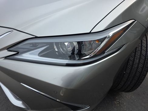 Used 2019 Lexus ES 350 w/ Premium Package image 31