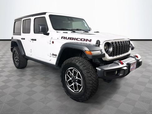 Used 2025 Jeep Wrangler Unlimited Rubicon AWD/4WD image 1