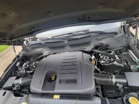 Used 2020 Land Rover Range Rover Sport HST image 16
