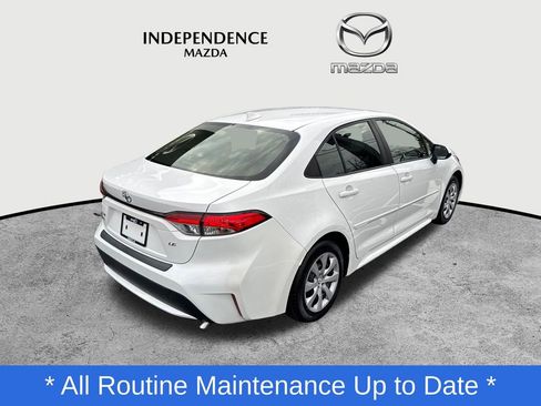 Used 2020 Toyota Corolla LE image 3