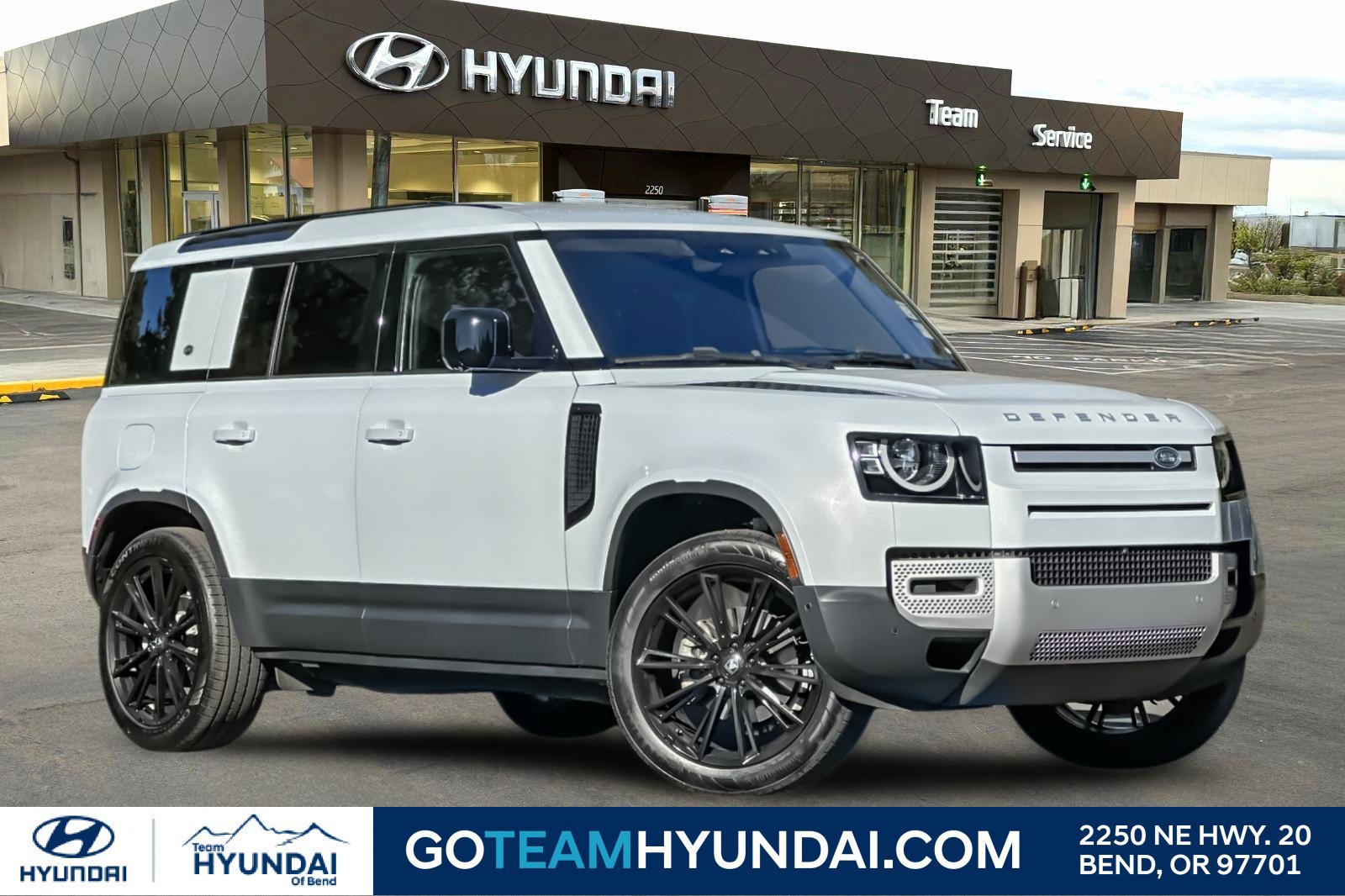 Used 2022 Land Rover Defender 110 AWD/4WD image 1