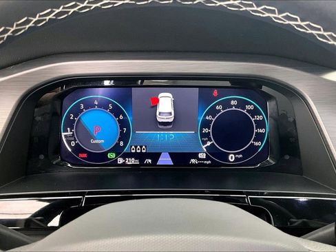 Used 2025 Volkswagen Atlas Cross Sport SE image 20