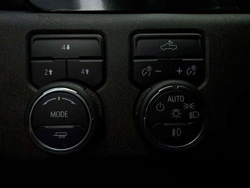 Used 2024 Chevrolet Silverado 2500 LT AWD/4WD image 15