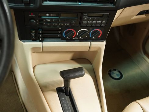 Used 1989 BMW 525i Sedan image 33