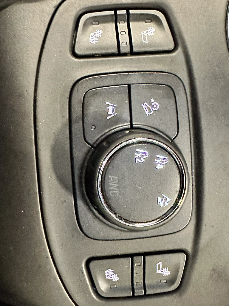 Used 2023 GMC Terrain SLT AWD/4WD image 30
