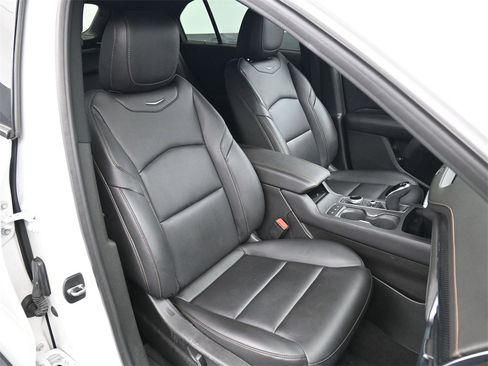 Certified 2023 Cadillac XT4 Sport image 17