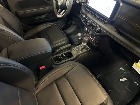 New 2024 Jeep Wrangler Unlimited Rubicon 392 image 15