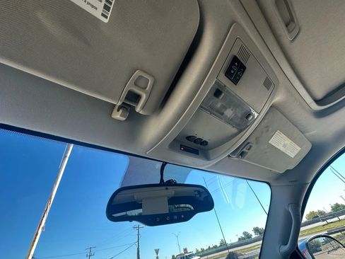 Used 2008 Chevrolet Avalanche LT image 32