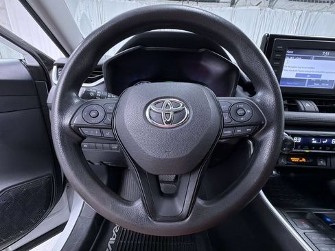 Used 2019 Toyota RAV4 XLE AWD/4WD image 27