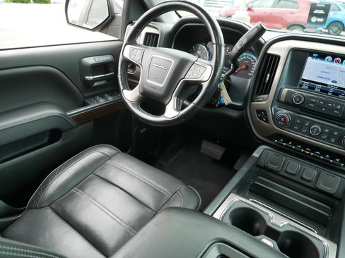Used 2018 GMC Sierra 1500 Denali w/ Denali Ultimate Package AWD/4WD image 9