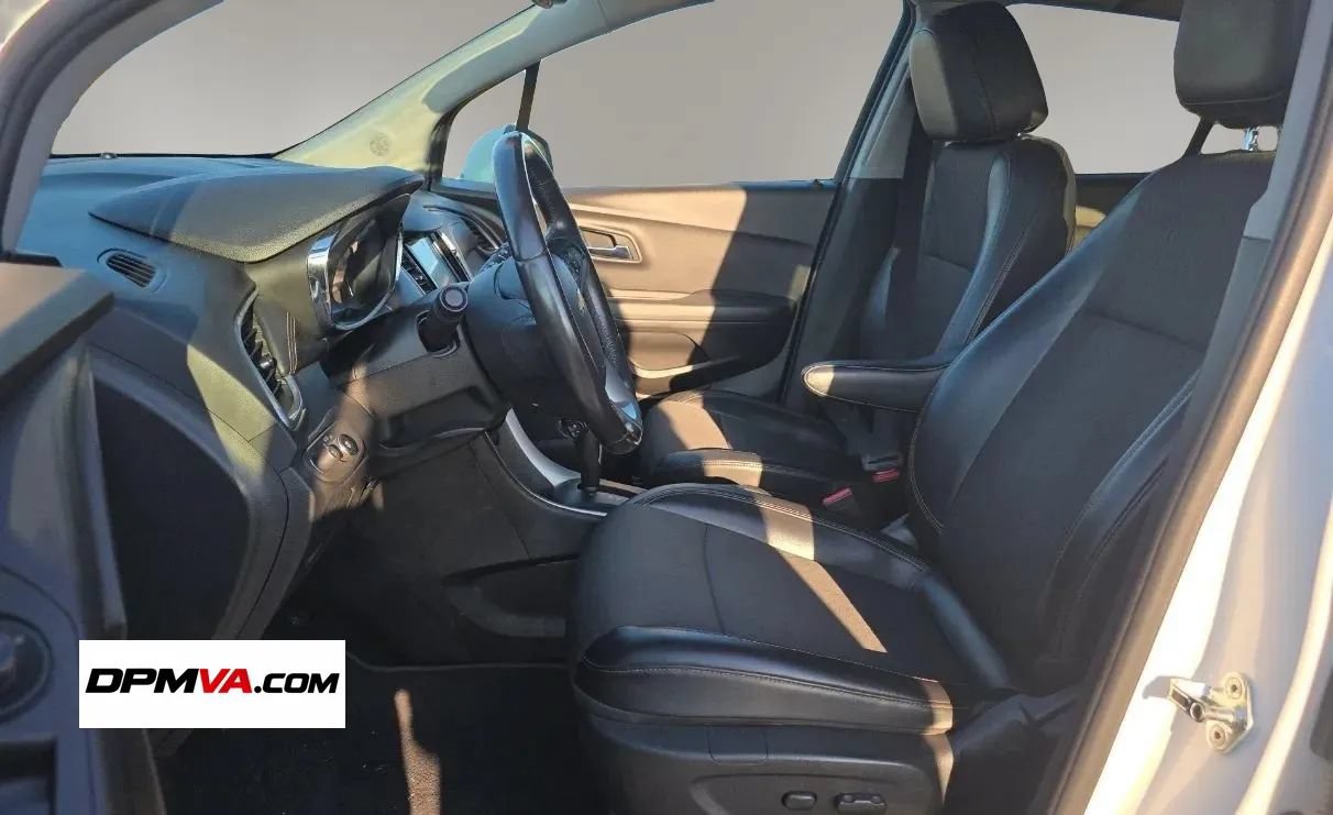 Used 2018 Chevrolet Trax LT w/ LT Convenience Package AWD/4WD image 7