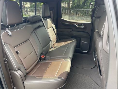 Used 2023 GMC Sierra 1500 Denali w/ Denali Reserve Package AWD/4WD image 28