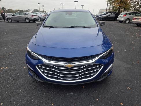 Used 2023 Chevrolet Malibu LS image 2