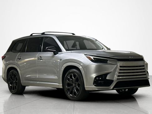 Used 2024 Lexus TX 500h AWD image 7