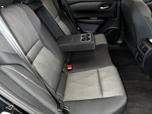 Used 2024 Nissan Rogue SV AWD/4WD image 28
