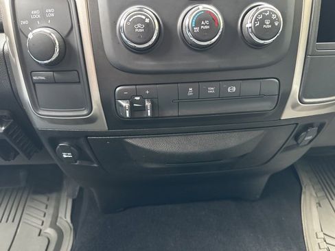Used 2018 RAM 2500 SLT image 31