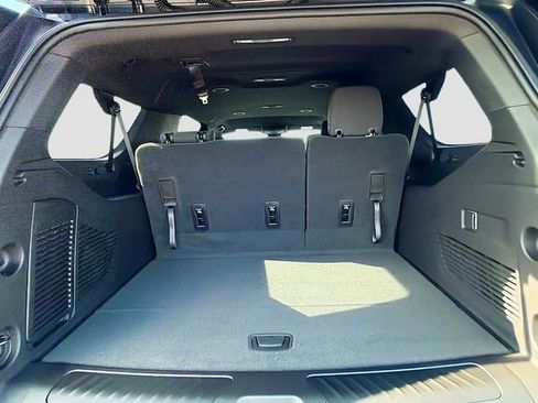New 2026 Chevrolet Suburban LS image 24