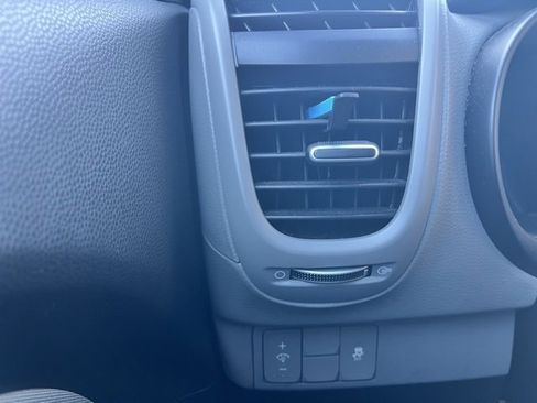 Used 2018 Kia Soul image 22