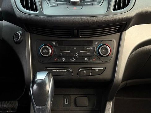 Used 2019 Ford Escape SEL image 26