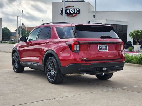Used 2025 Ford Explorer ST-Line w/ Premium Package RWD image 3