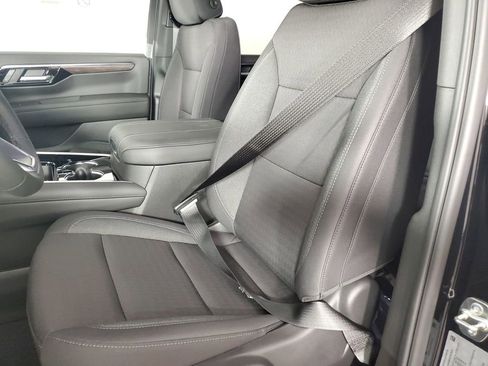 New 2026 Chevrolet Suburban LS image 12