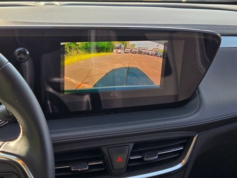 Certified 2025 Buick Encore GX Preferred FWD image 25