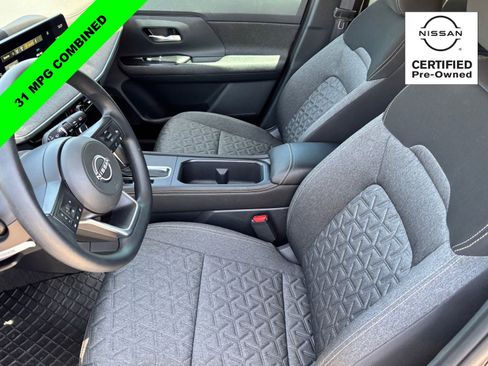 Certified 2025 Nissan Kicks SV AWD/4WD image 17