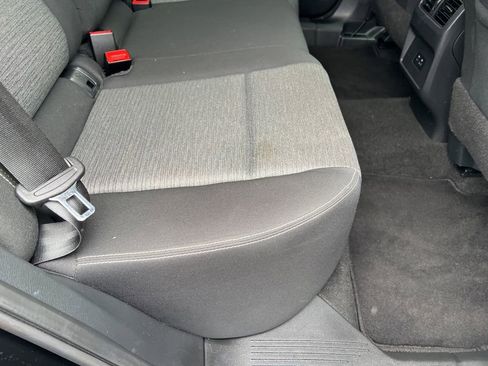 Used 2023 Nissan Rogue SV AWD/4WD image 19