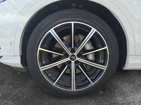 Used 2023 Audi Q7 3.0T Prestige AWD/4WD image 9