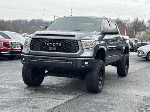 Used 2018 Toyota Tundra Limited w/ Limited Premium Package image 13
