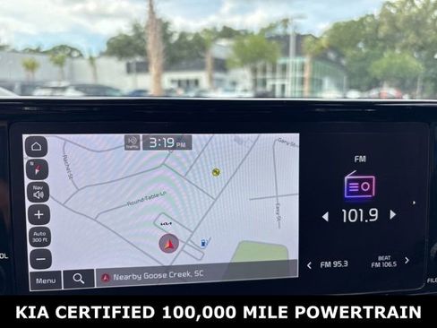 Certified 2022 Kia Sorento S FWD image 17