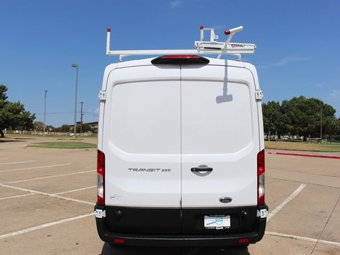 Used 2024 Ford Transit 250 148 Medium Roof RWD image 3