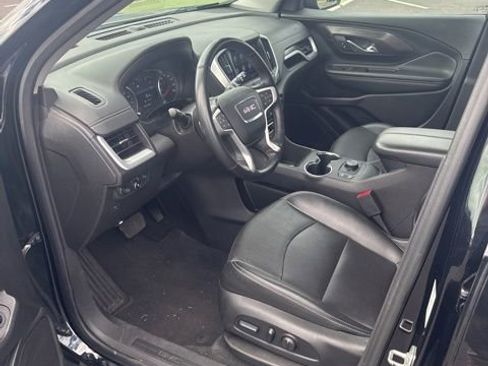 Used 2024 GMC Terrain SLT AWD/4WD image 13