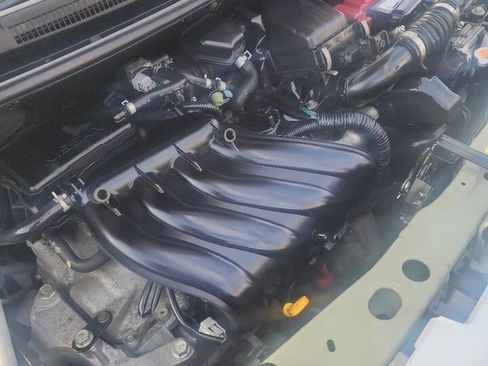 Used 2016 Nissan Versa Note SV FWD image 14